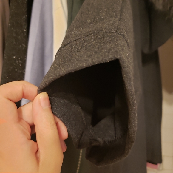 Faux fur poncho - Picture 6 of 7